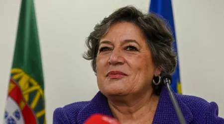 "Justiça tardou, mas agiu". Ana Gomes saúda ação contra branqueamento