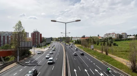 Lisboa: Painéis digitais encolhem. Eram risco para a segurança rodoviária