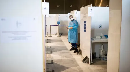 Academia Francesa de Medicina prevê ressurgimento de Covid-19 este verão