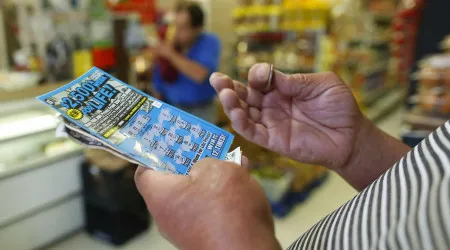 Raspadinhas são um problema para 100 mil pessoas. Quem mais joga?