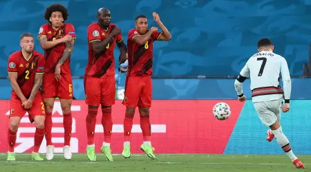 "É uma espécie de mito que Cristiano Ronaldo marca bem livres"