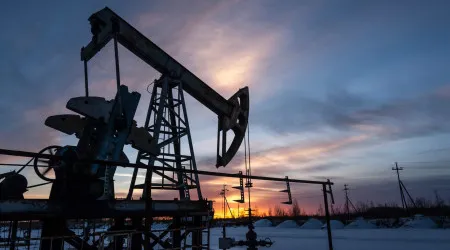 OPEP+ volta a aumentar produção de petróleo
