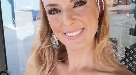 "O mundo não é perfeito mas ele pode pôr as lentes rosa", diz Romana