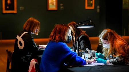 Teatros e museus abrem como ginásios e salões de estética em protesto 