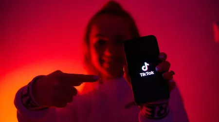 Milionário na China exige que fundador do TikTok peça desculpa