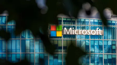 Microsoft despediu 2 mil programadores. Empresa já escreve código com IA