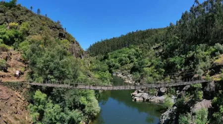 Ponte de arame sobre o rio Tâmega vai ser recuperada