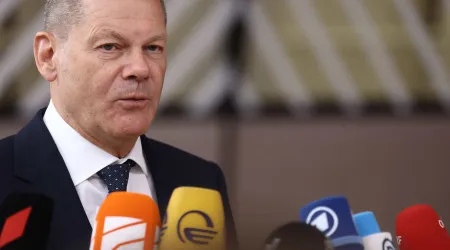 Scholz acusa Musk de ameaçar a democracia ao apoiar a extrema-direita