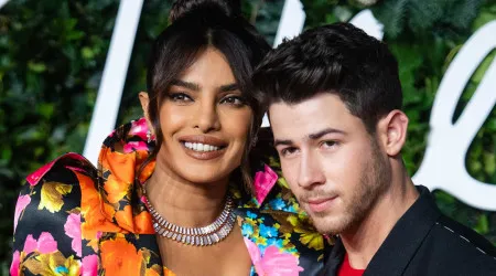 Priyanka Chopra e Nick Jonas mostram rosto da filha pela primeira vez