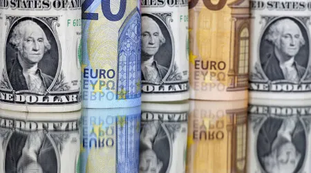 Euro sobe e volta a negociar acima de 1,05 dólares