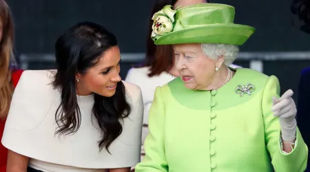 Rainha Isabel II incentivou Meghan Markle a fazer as pazes com o pai