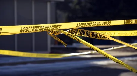 Detido menino de 12 anos apanhado a conduzir empilhador na rua