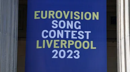 Rita Ora, Rebecca Ferguson e Alyosha atuam nas 'semis' da Eurovisão