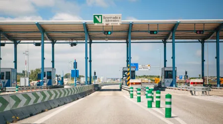 Passou no pórtico da Via Verde e a luz ficou amarela? Saiba o que fazer