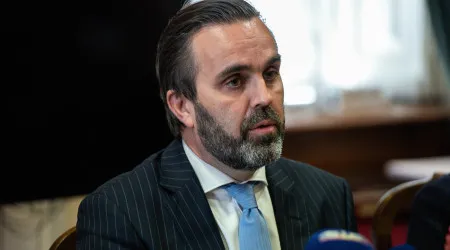 Bastonário dos Médicos defende criação de agência de IA para a Saúde