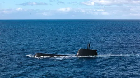 NRP 'Arpão' inicia viagem de regresso a casa e vai estar um mês submerso