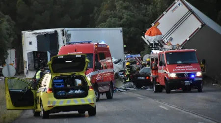 Benavente. Choque entre camiões e carro faz 2 mortos e 3 feridos na EN10