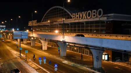 Ataques de drones interrompem operações nos aeroportos de Moscovo