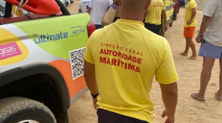 Idoso sofre paragem cardiorrespiratória durante banho na praia do Cabeço