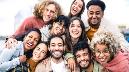 Sexualidade dos jovens é mais liberal mas ainda é condicionada