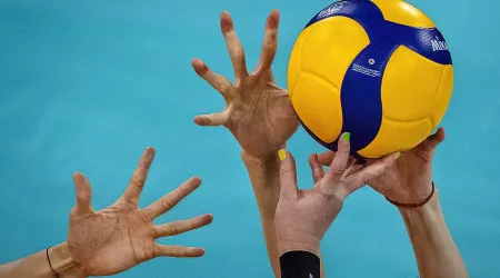 EUA. Juiz rejeita afastar jogadora de volei transgénero de torneio