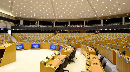 PE vai debater moção de censura à Comissão Europeia