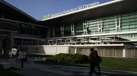 Aeroporto Francisco Sá Carneiro estará encerrado na terça-feira