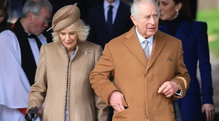 Rainha Camilla volta a falar do estado de saúde do rei Carlos III