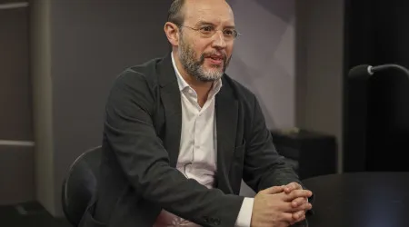 Esquerda não pode concorrer para ver quem faz melhor oposição, diz Livre