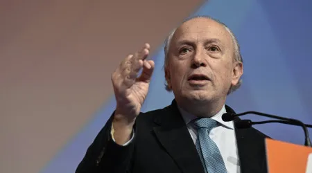 Santana Lopes lamenta ser o 1.º a ser ouvido pela CPI à Santa Casa