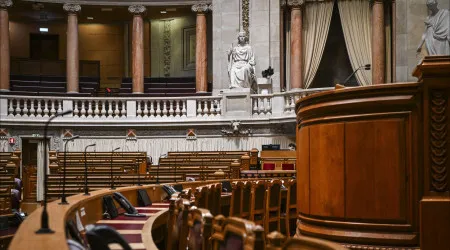 Governo reúne-se com grupos parlamentares na 5.ª-feira sobre autárquicas