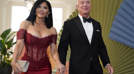 Lauren Sánchez, mulher de Jeff Bezos, rouba as atenções na Casa Branca