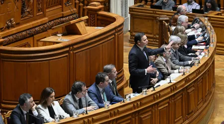 Governo entrega proposta que limita reagrupamento familiar de imigrantes