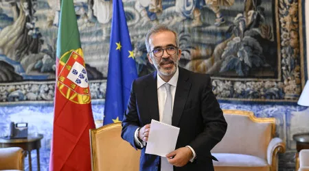 Paulo Rangel vai a tomada de posse de Daniel Chapo. Marcelo, afinal, não