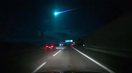 Meteoro. Fenómeno observado "desde a costa francesa ao sul do Algarve"