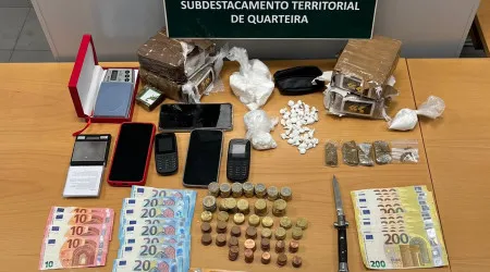 Tenta fugir à GNR e é detido. Tinha droga e 13.000€ em notas em casa