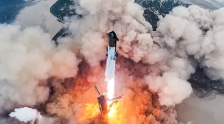 SpaceX quer aumentar número de descolagens de novo foguetão em 2025