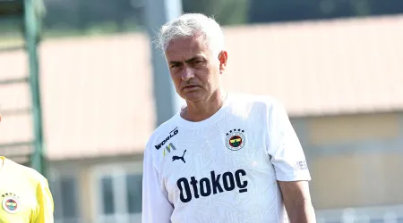 Mourinho joga hoje 2.º amigável pelo Fenerbahçe (e contra cara conhecida)