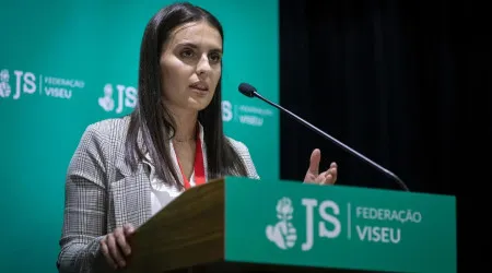 Líder da JS acusa Montenegro de fazer 'ziguezague' que ameaça democracia 