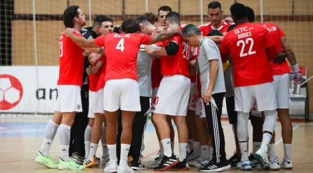 Benfica bate Marítimo, ultrapassa FC Porto e 'persegue' líder Sporting