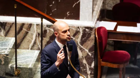 França afirma que relações com Argélia estão "totalmente bloqueadas" 