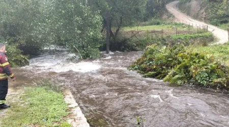 Rio Vez galga margens e inunda largo da Valeta em Arcos de Valdevez