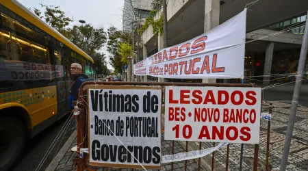 Lesados do BES veem "luz ao fundo do túnel" após reunião com PSD