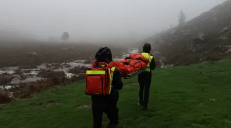 Mulher resgatada após ficar ferida durante caminhada no Gerês