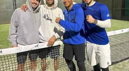 Afastado da convocatória francesa, Mbappé aproveita... para jogar padel