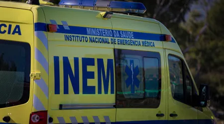Homem morre após colisão entre trator e motociclo em Viana do Castelo