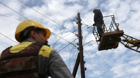 Anunciados cortes de eletricidade em três regiões após ataque russo