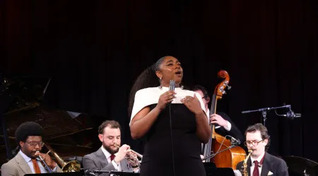 Cantora de jazz Samara Joy atua em Portugal no próximo ano