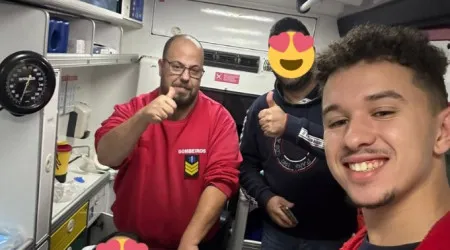 "Alegria imensa". Bombeiros de Palmela ajudam bebé a nascer em ambulância