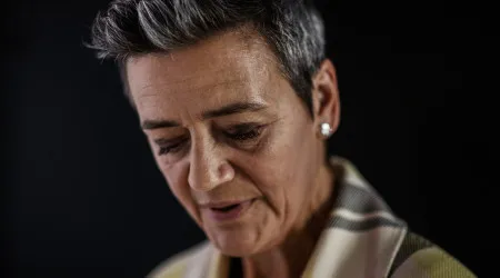 Margrethe Vestager diz que podia ter sido mais 'dura' com tecnológicas